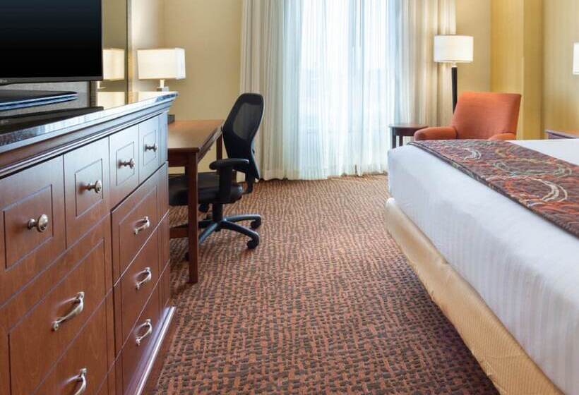 חדר דלוקס מותאם לאנשים עם מוגבלויות, Drury Plaza Hotel Mt Vernon