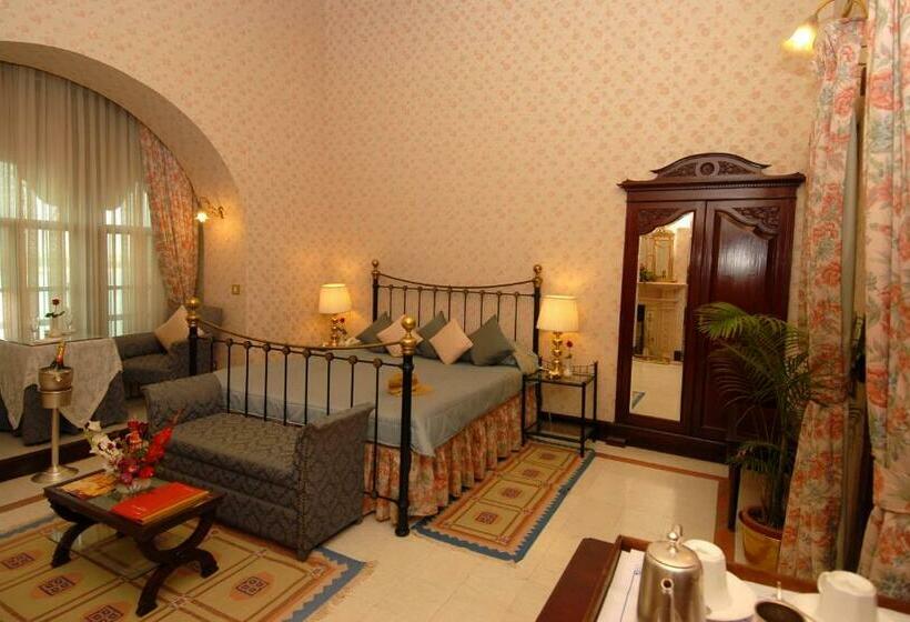 Люкс, Gajner Palace Heritage By Hrh Group Of Hotels