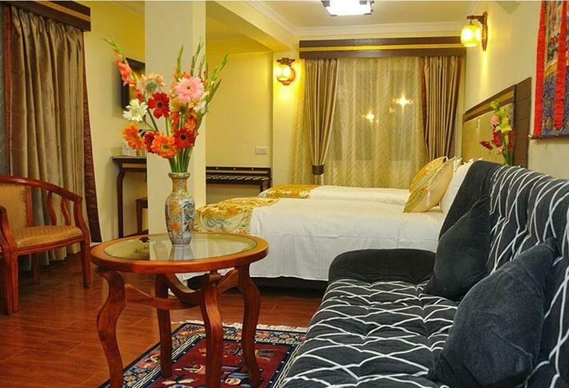 اتاق لوکس, Little Tibet Resort Mall Road
