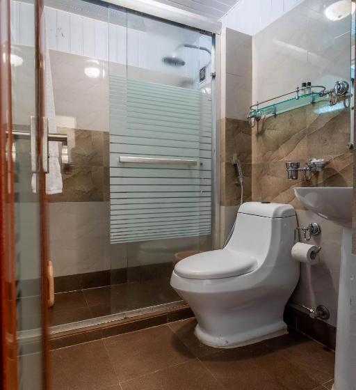 اتاق اجرایی, Little Tibet Resort Mall Road