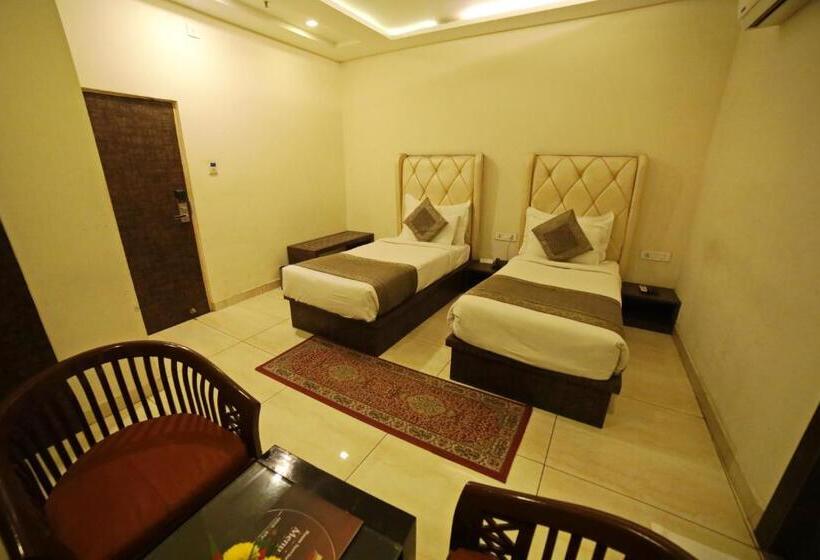 Suite Deluxe, New Hotel Broadway