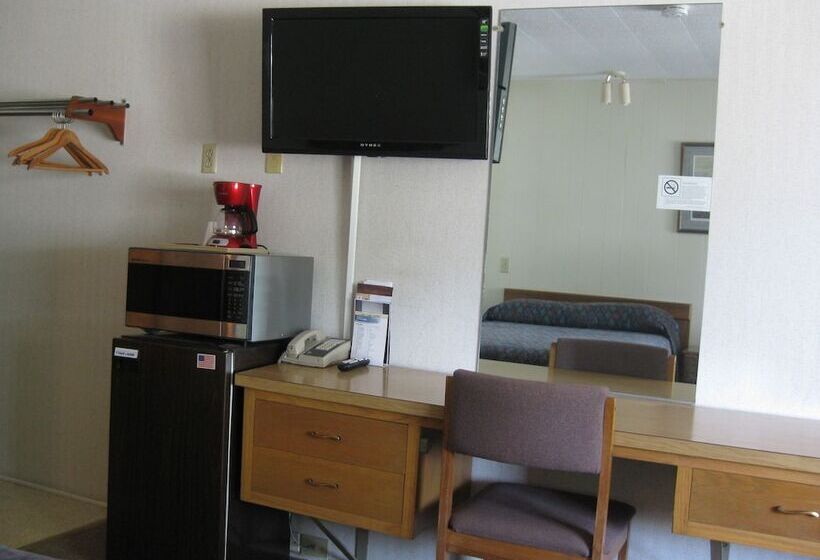 غرفه قياسيه سريرين مزدوجين, Inn Town Motel