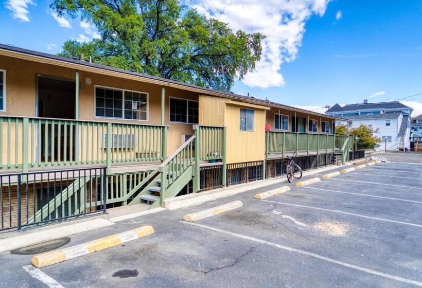 Стандартный Номер Кровать Кинг, Budget Inn