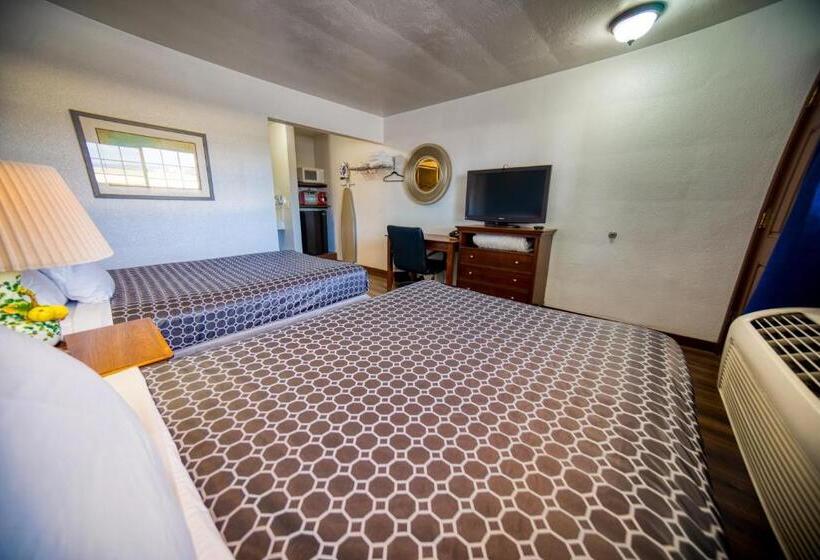 Номер Стандарт 2 Двуспальные Кровати, Budget Inn