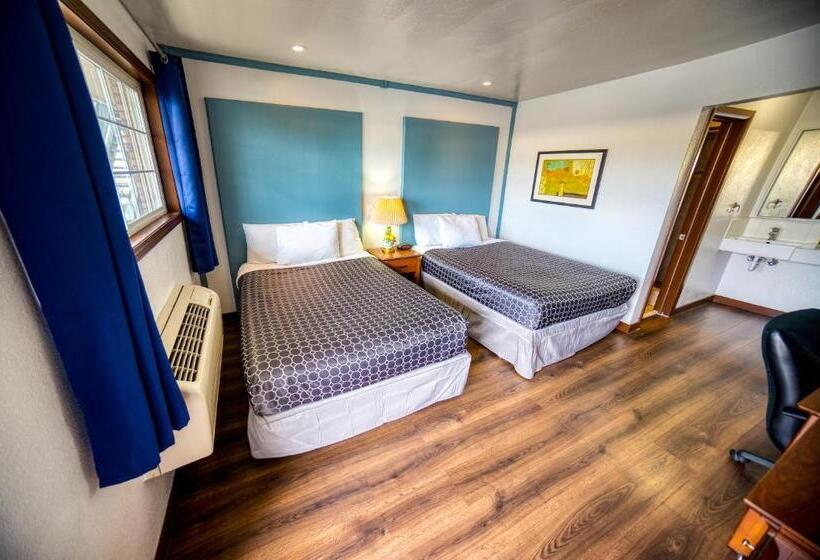 Номер Стандарт 2 Двуспальные Кровати, Budget Inn