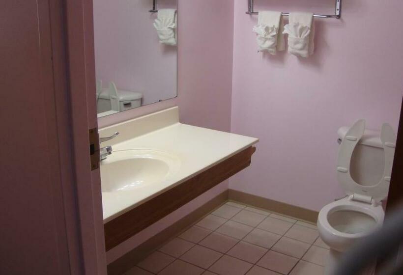 غرفة قياسية, My Hometown Inn