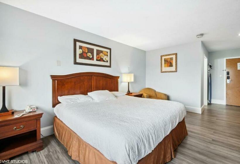 غرفة قياسية سرير كينج, My Hometown Inn