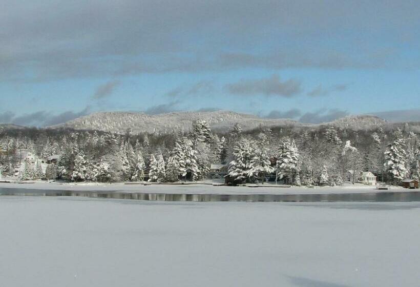 חדר סטנדרט עם מיטת קווין, Pine Knoll Hotel Lakeside Lodge & Cabin