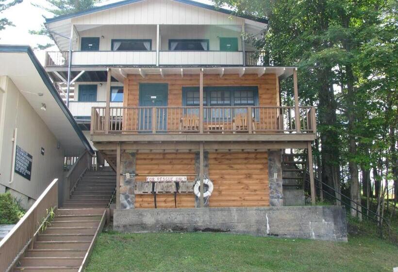 בקתה, Pine Knoll Hotel Lakeside Lodge & Cabin