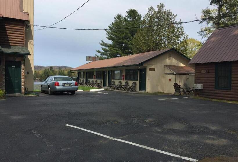 חדר סטנדרט לארבעה, Pine Knoll Hotel Lakeside Lodge & Cabin