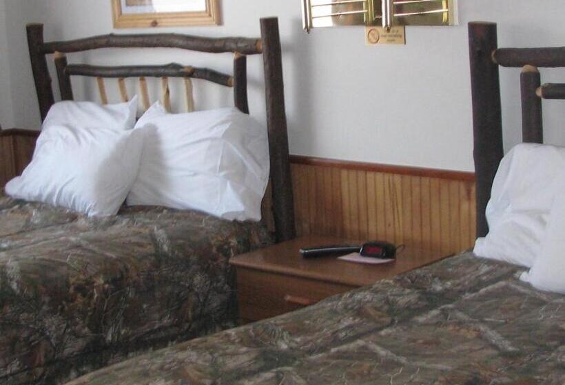 חדר סטנדרט לארבעה, Pine Knoll Hotel Lakeside Lodge & Cabin