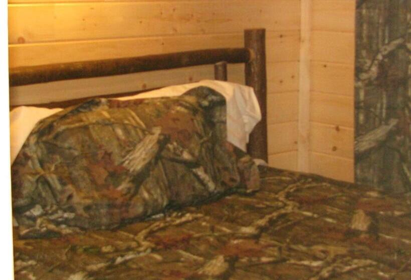 חדר דלוקס לארבעה, Pine Knoll Hotel Lakeside Lodge & Cabin