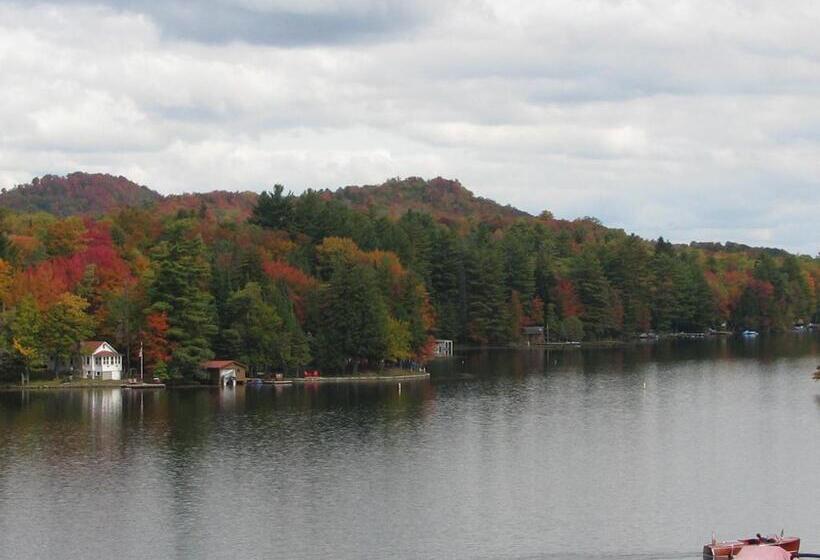 חדר סטנדרט עם מיטת קווין, Pine Knoll Hotel Lakeside Lodge & Cabin