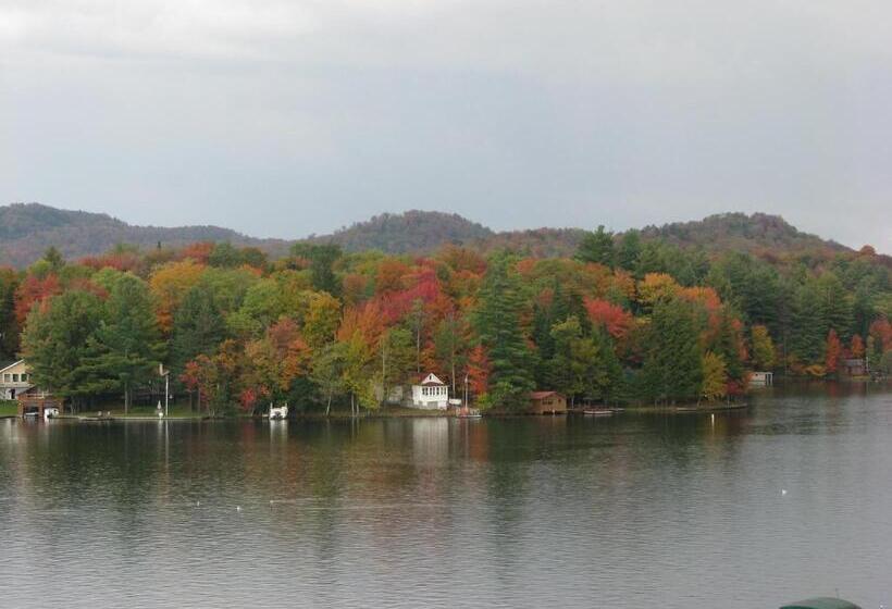 חדר סטנדרט עם מיטת קווין, Pine Knoll Hotel Lakeside Lodge & Cabin