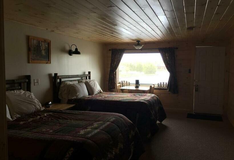 חדר סטנדרט עם מיטת קווין, Pine Knoll Hotel Lakeside Lodge & Cabin