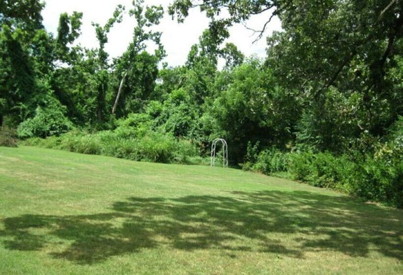 غرفة إقتصادية, Twin Lakes Inn