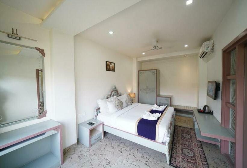 Junior Suite, New Hotel Broadway