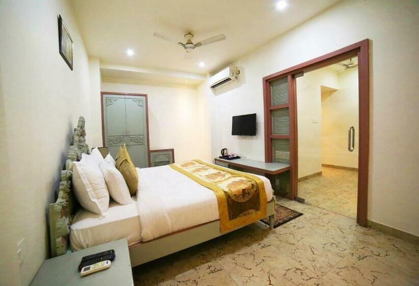 Junior Suite, New Hotel Broadway