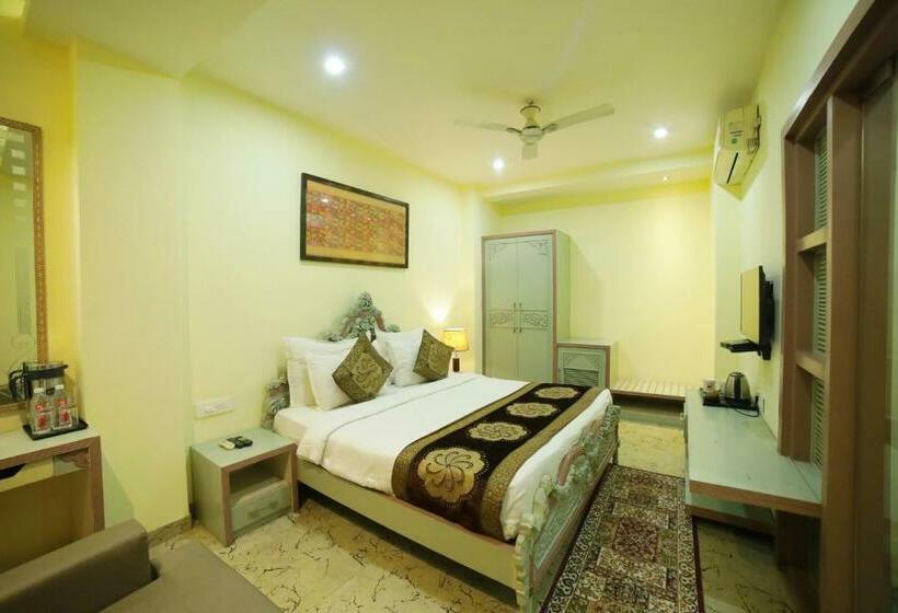 Junior Suite, New Hotel Broadway