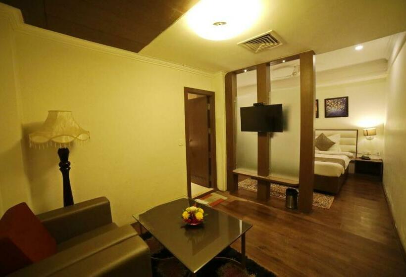 Junior Suite, New Hotel Broadway