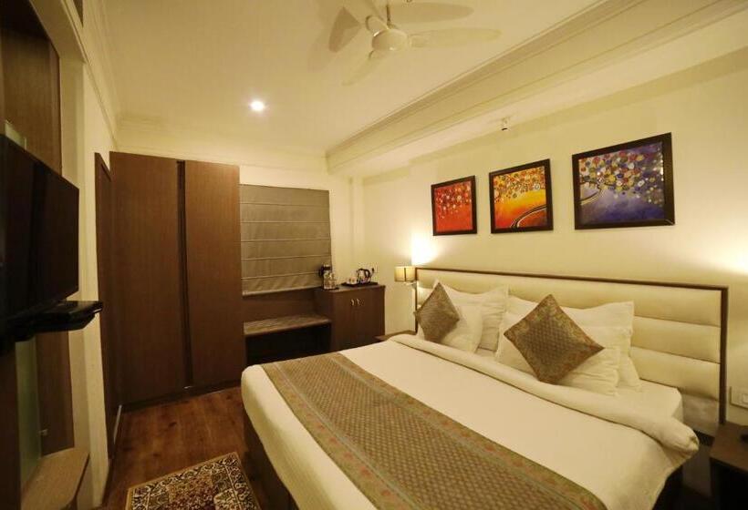 Junior Suite, New Hotel Broadway