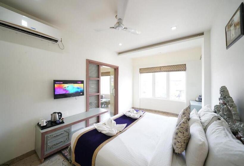 Junior Suite, New Hotel Broadway