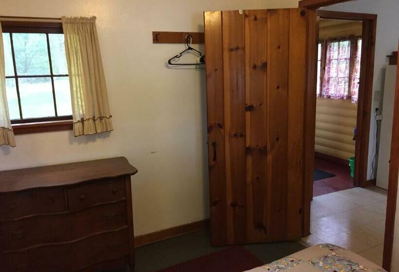 小室, Rainbow S End Resort