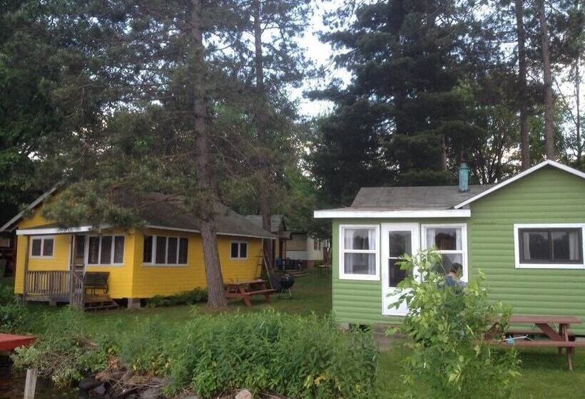 小室, Rainbow S End Resort