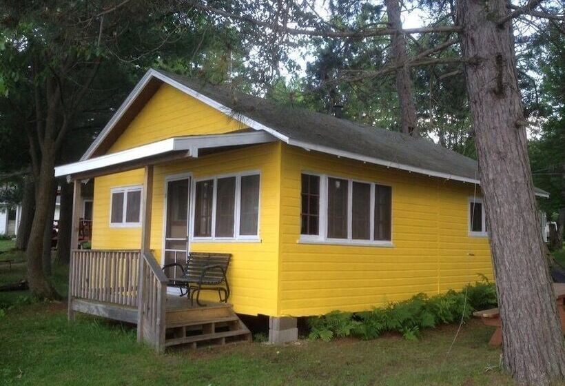 小室, Rainbow S End Resort