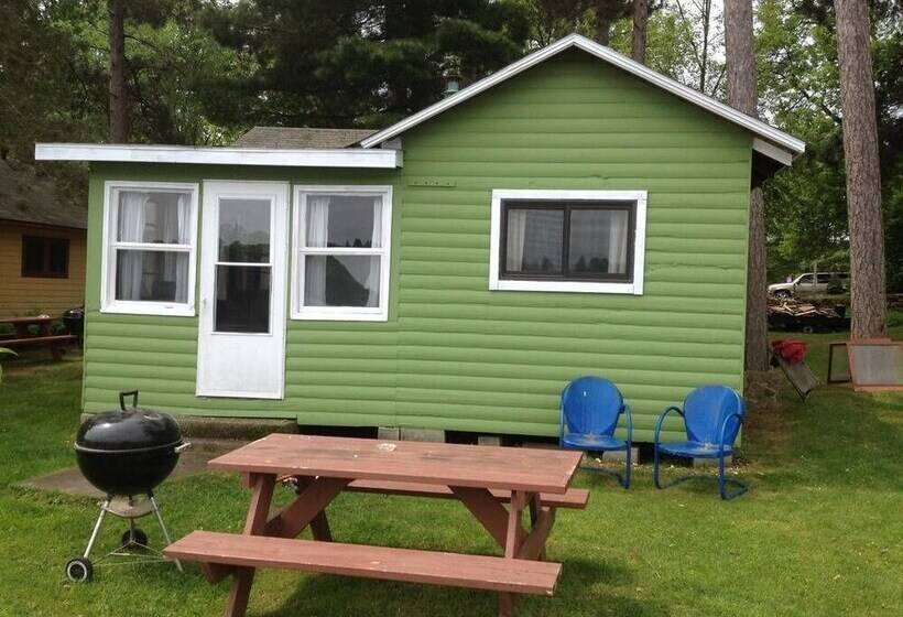 小室, Rainbow S End Resort