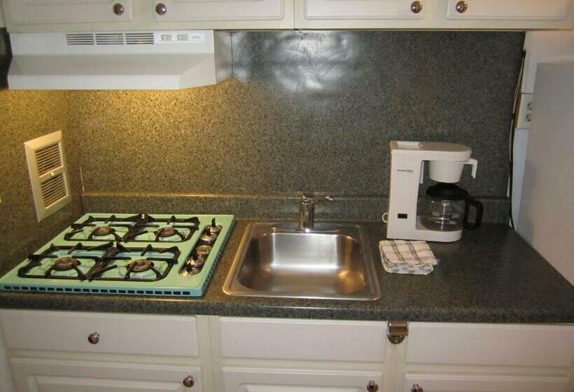 Люкс Боковой Вид на Море, Apollo Motel