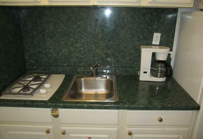 Люкс Боковой Вид на Море, Apollo Motel