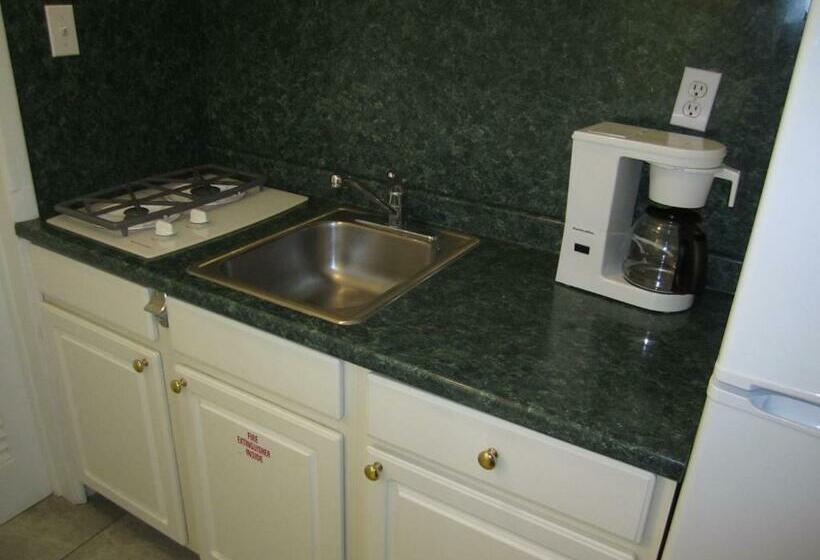 Люкс Боковой Вид на Море, Apollo Motel