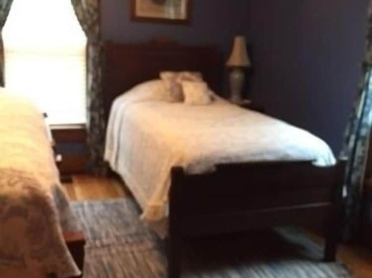 غرفة قياسية ثلاثية, The Destination B&b Llc