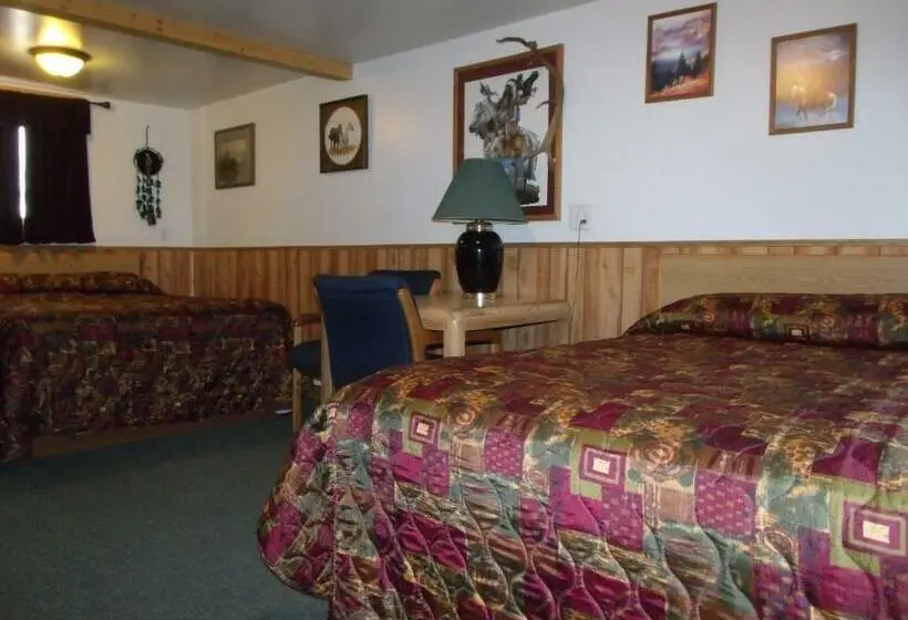 ２ダブルベッドのスタンダードルーム, Antler Motel