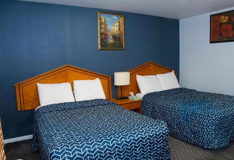 带2个双人床的标准工作室, At 9 Motel