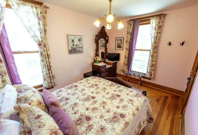 غرفة قياسية حمام مشترك, 1899 Inn