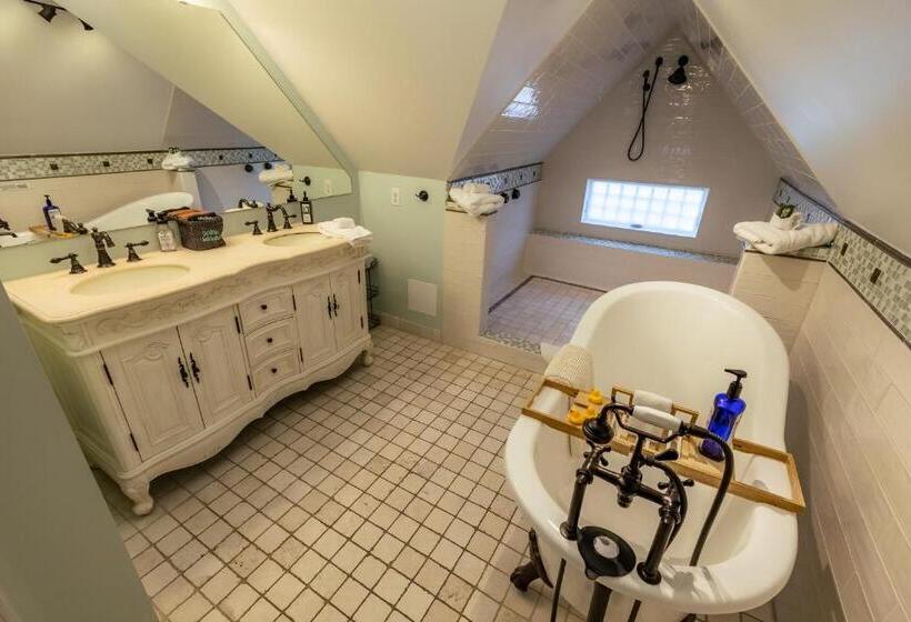 جناح سرير كينج, 1899 Inn