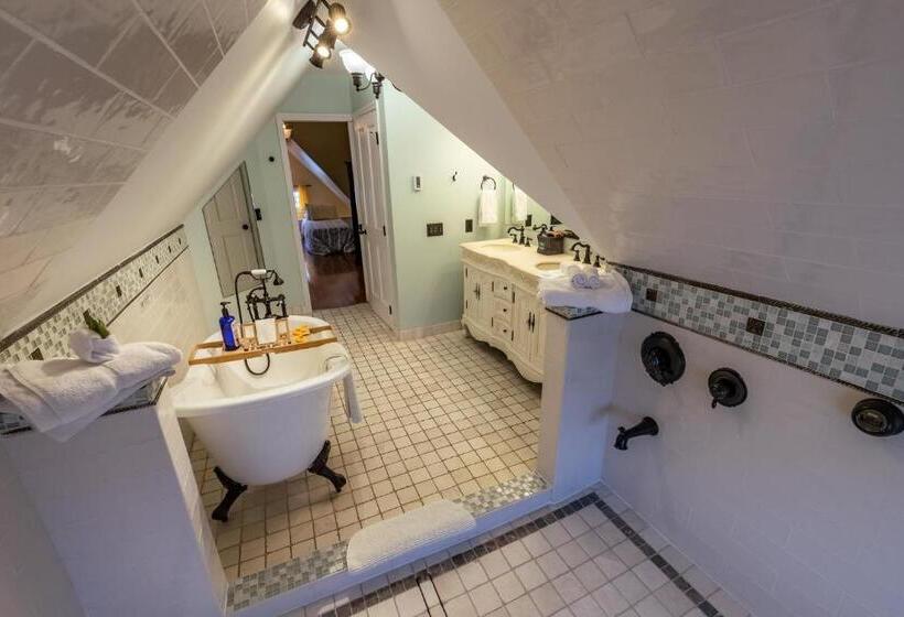 جناح سرير كينج, 1899 Inn