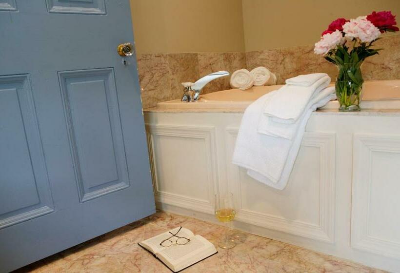 غرفة قياسية سرير كينج, Cameron Estate Inn