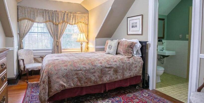 غرفة إقتصادية, Cameron Estate Inn