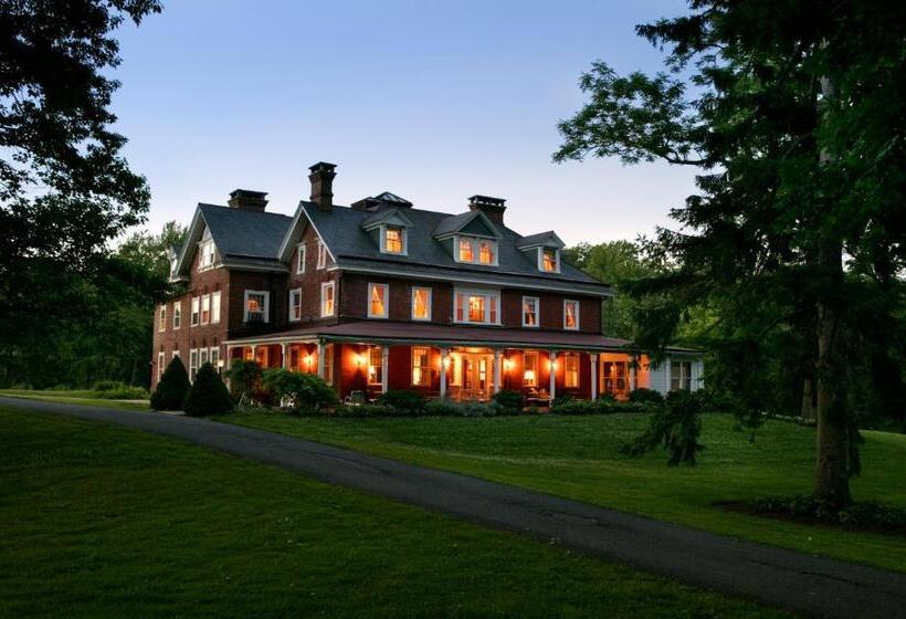 غرفة كلاسيكية رباعية, Cameron Estate Inn