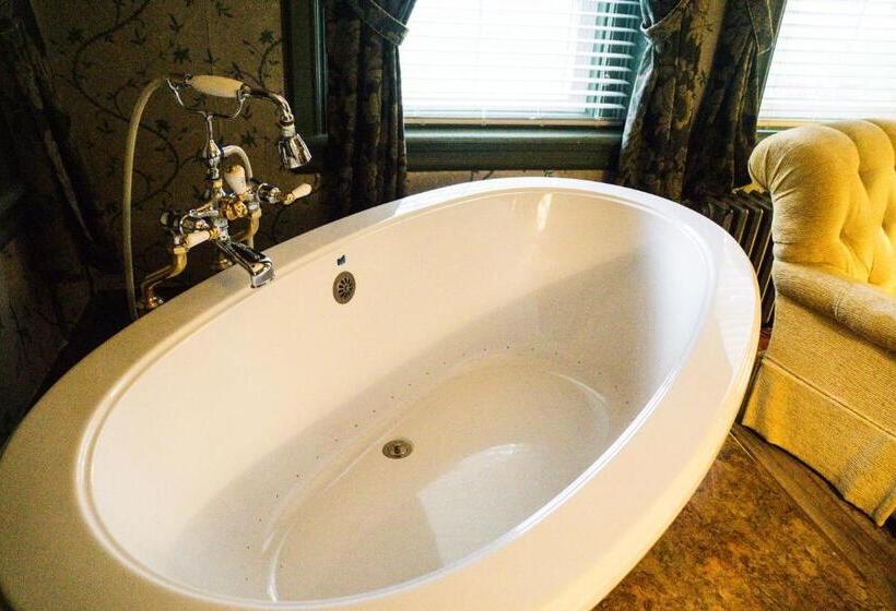 غرفة قياسية سرير كينج, Cameron Estate Inn