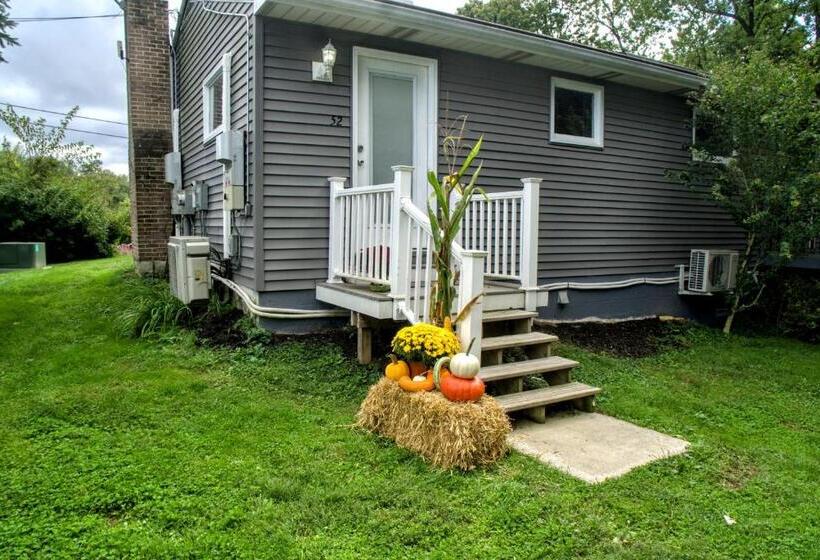 غرفة قياسية رباعية, Cameron Estate Inn