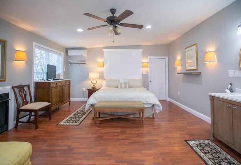 غرفة ديلوكس سرير كينج, Cameron Estate Inn