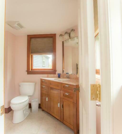 جناح, Riverhouse