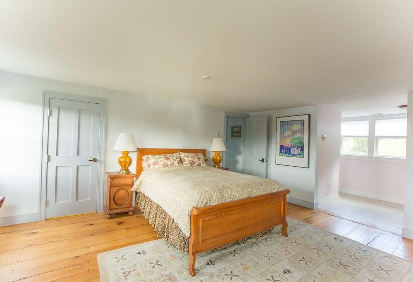 جناح, Riverhouse