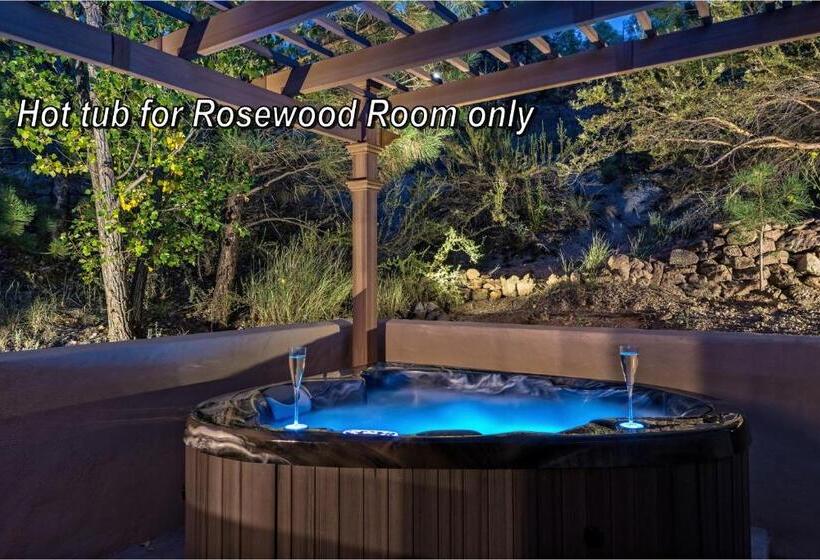 带大床的豪华间, Sheridan House Inn Adult Only Accommodation