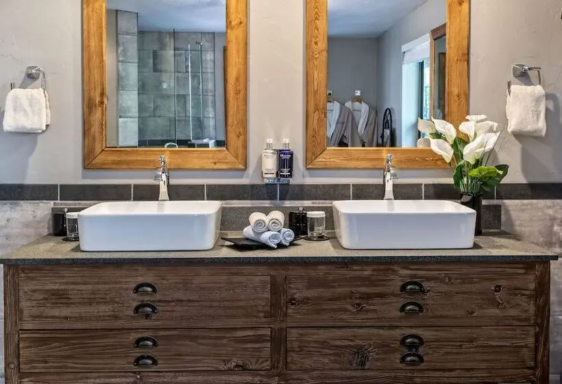 キングサイズベッドのデラックスルーム, Sheridan House Inn  Adult Only Accommodation