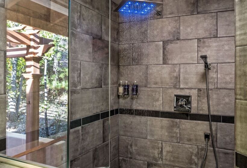 带大床的豪华间, Sheridan House Inn Adult Only Accommodation